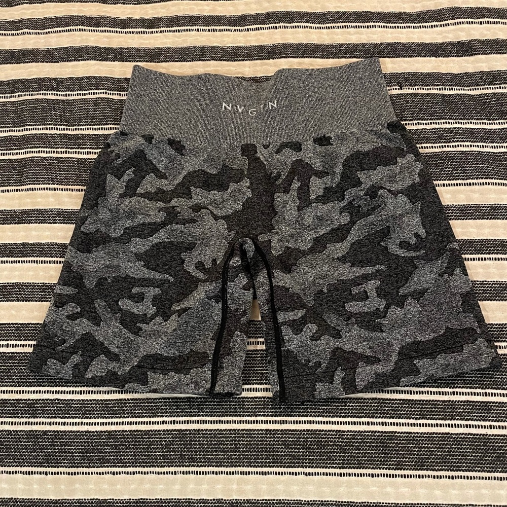 NVGTN Shorts (M)